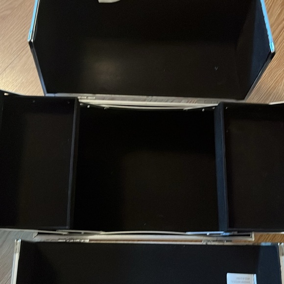 Super fab Train Case Neon Electric Cosmetic Case - Picture 10 of 11